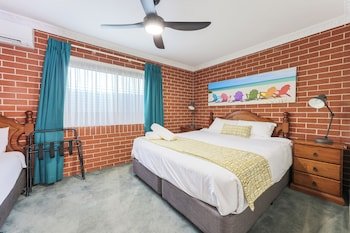 The Roseville Apartments