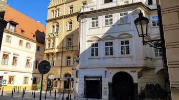 Apartments Tynska 7