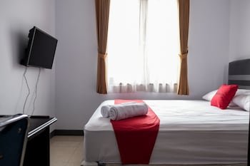 RedDoorz Near Supermall Karawaci 2