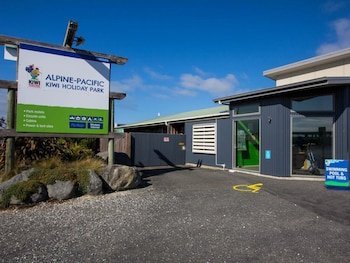 Alpine Pacific Motels & Holiday Park