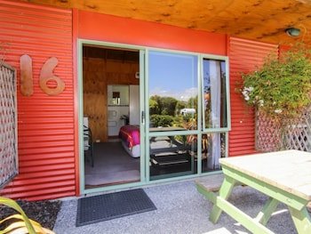 Alpine Pacific Motels & Holiday Park