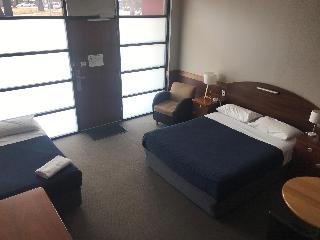 The Highlander Hotel