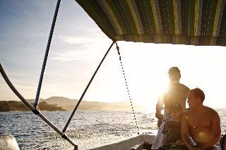 Las Flores Surf Club