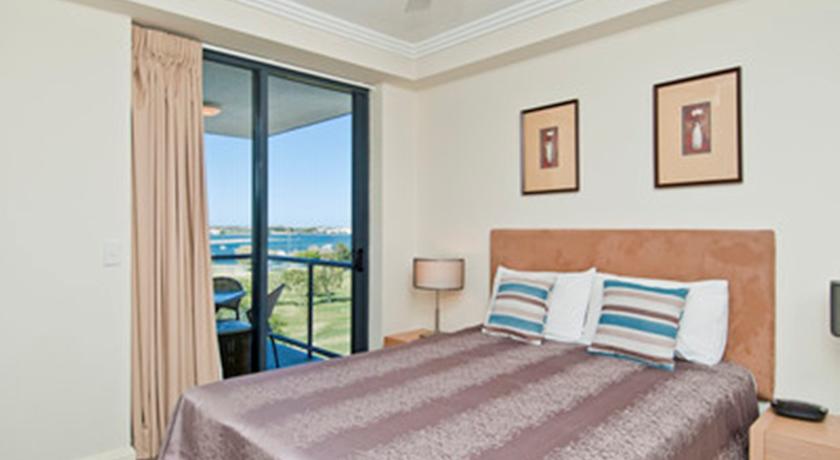 Aqualine Apartments