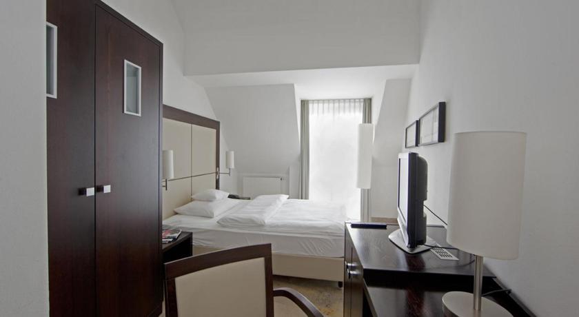 BURNS Art Hotel