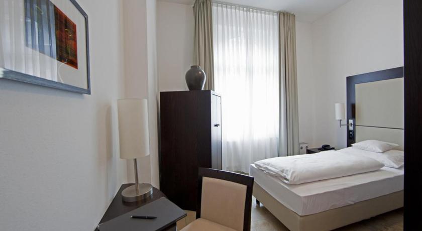 BURNS Art Hotel