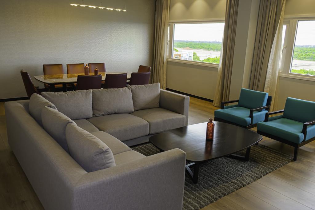 Radisson Hotel Santa Cruz