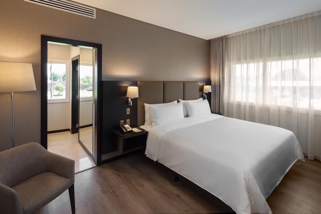 Radisson Hotel Santa Cruz
