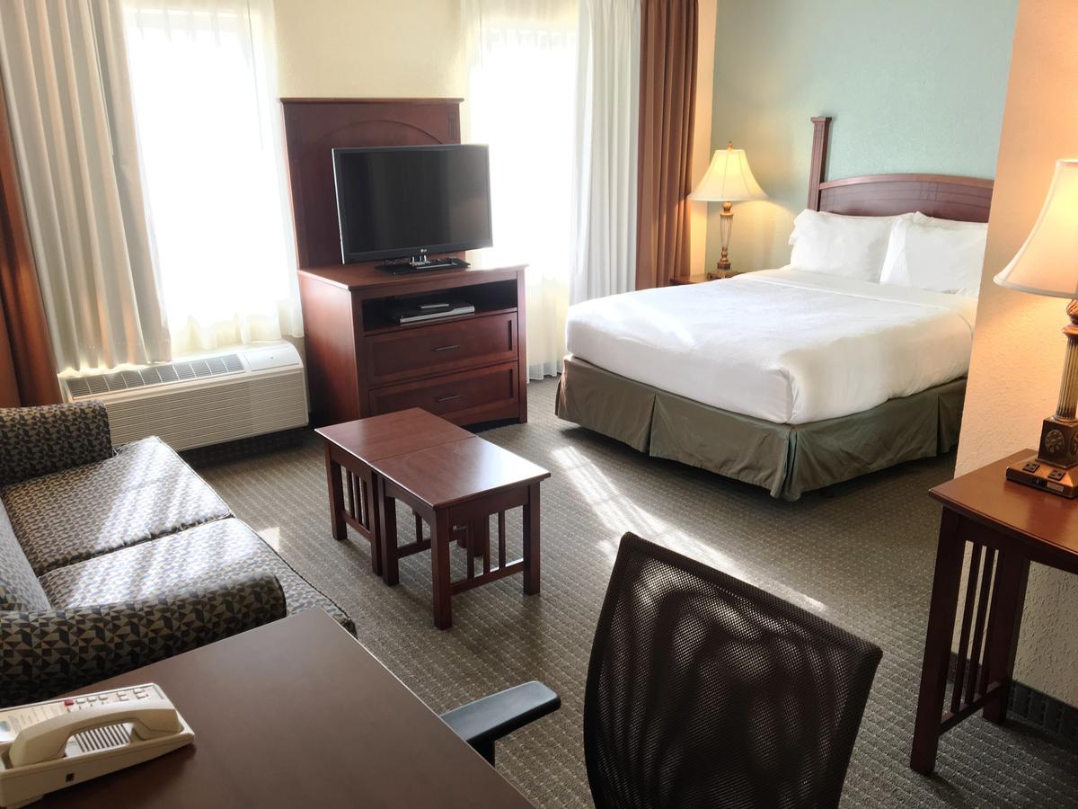Staybridge Suites Savannah Airport - Pooler