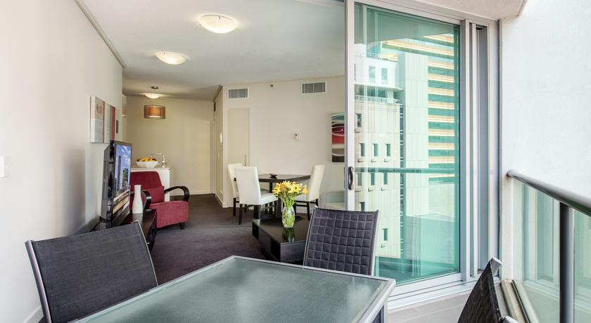 Evolution Apartment Hotel