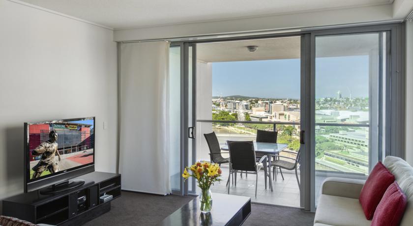 Evolution Apartment Hotel