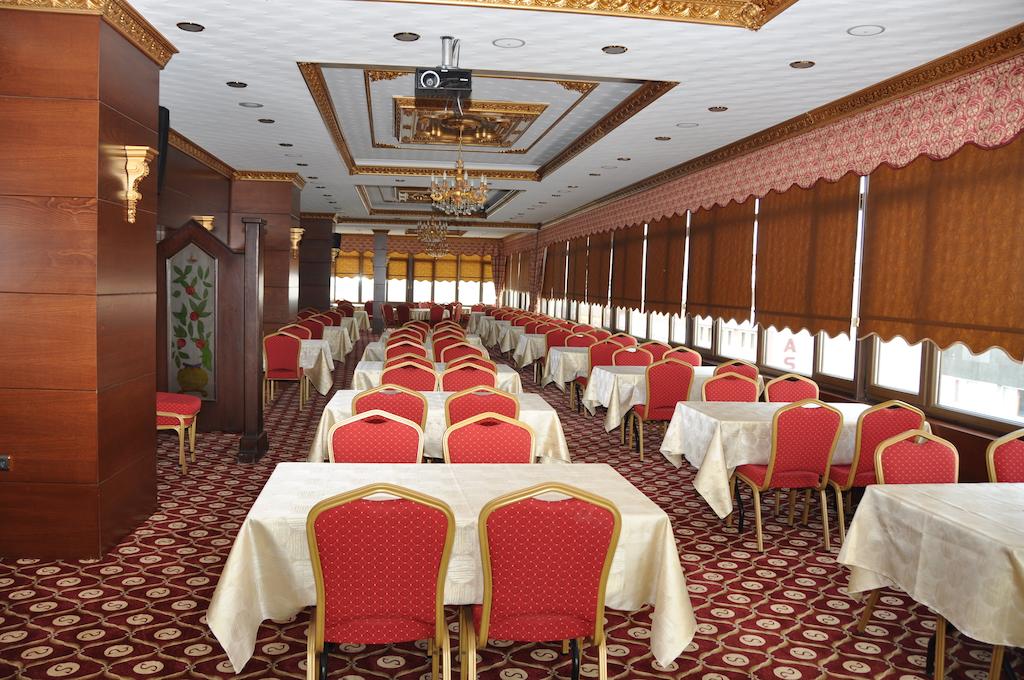 Royal Carine Hotel