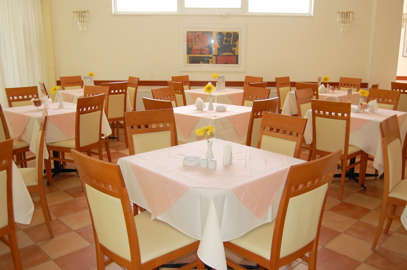Danae Hotel