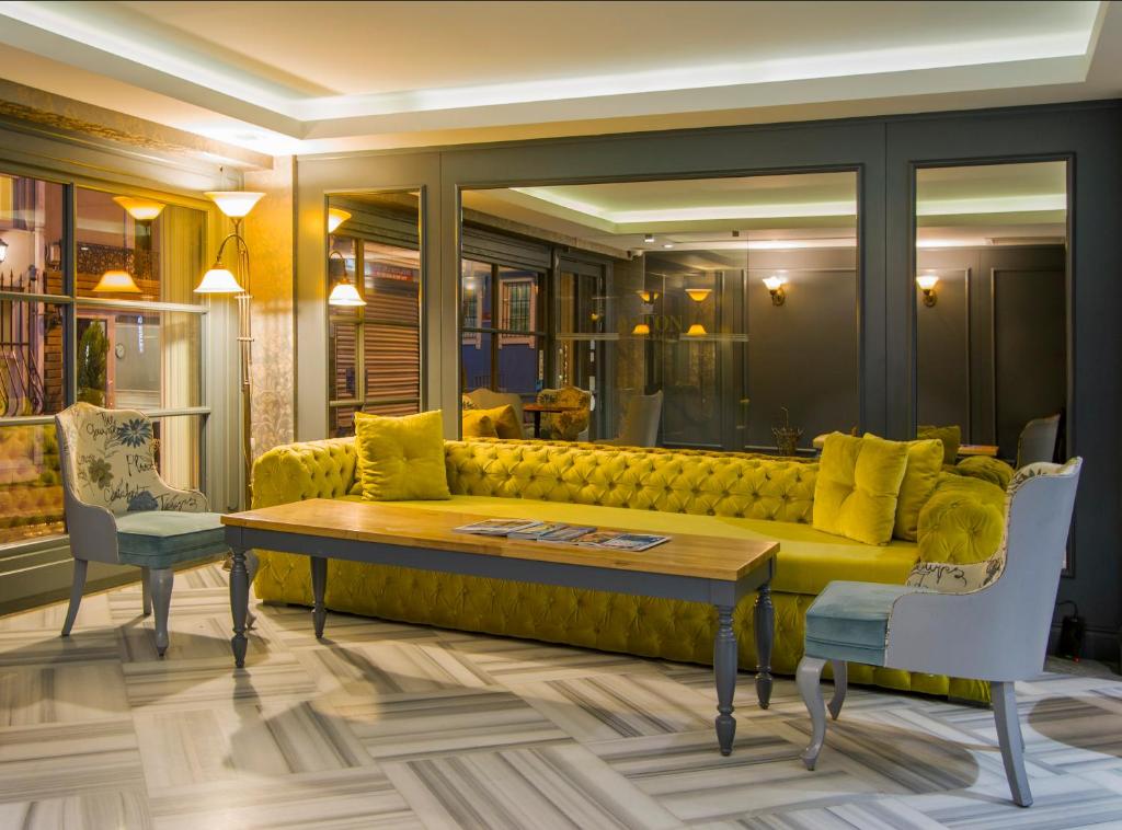 Aston Residence
