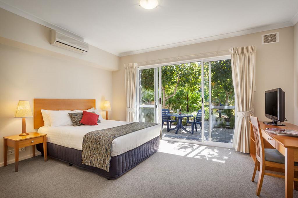 C Mandurah Resort
