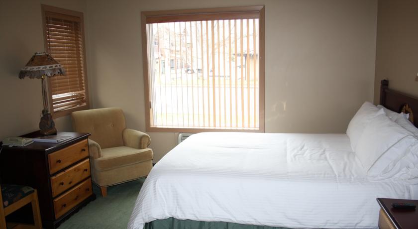 Waterton Lakes Lodge Resort