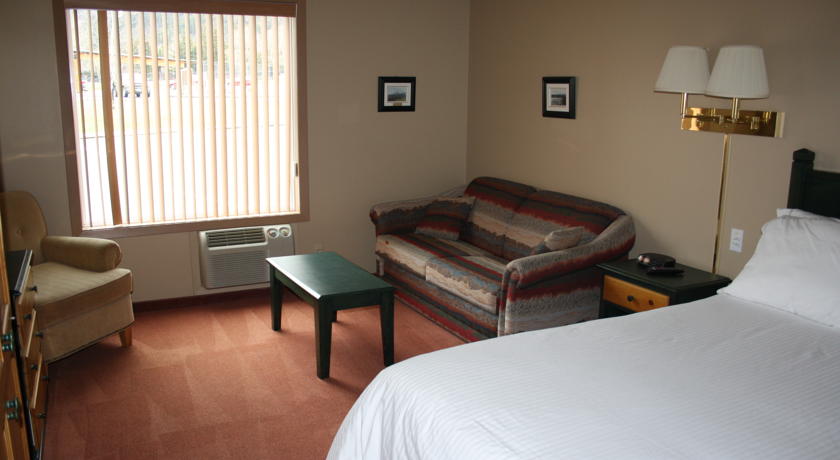 Waterton Lakes Lodge Resort