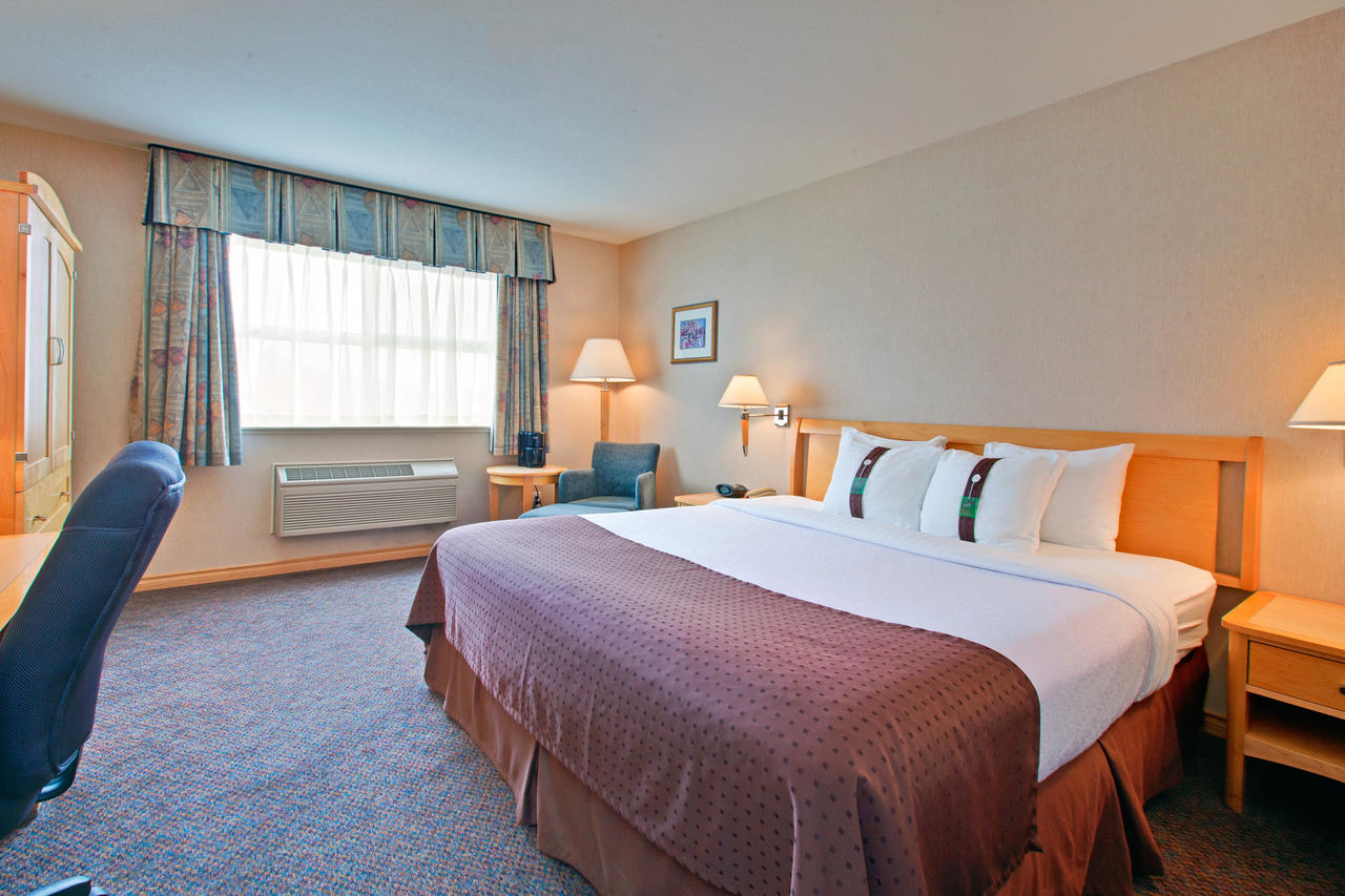 Holiday Inn West Kelowna (14km from Kelowna)