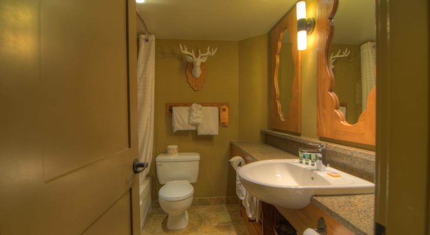Banff Caribou Lodge & Spa