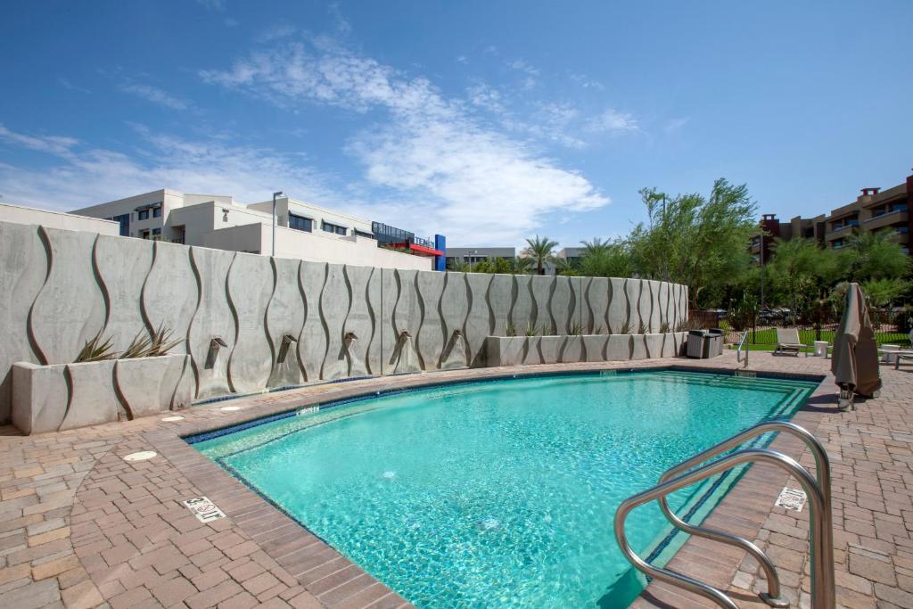 Aloft Tempe