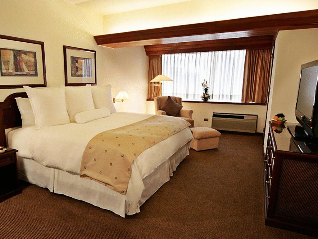 Thunderbird Hotels J.Pardo