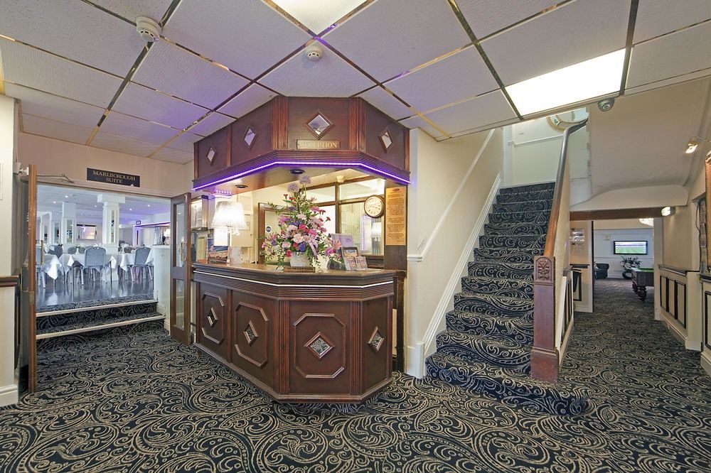 North Shore Hotel