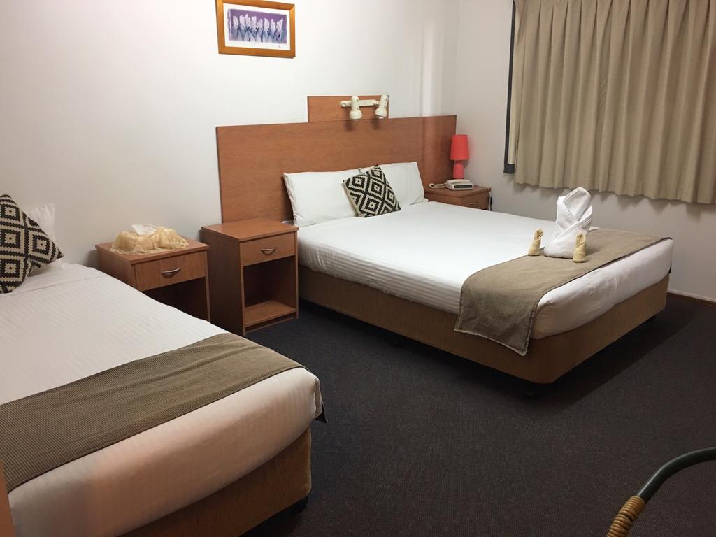 Bridgeview Motel Hotel (Formerly Best Western)