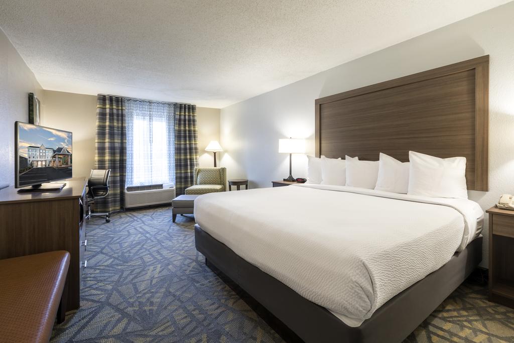 Country Inn & Suites by Radisson, Asheville Downtown Tunnel Road, NC