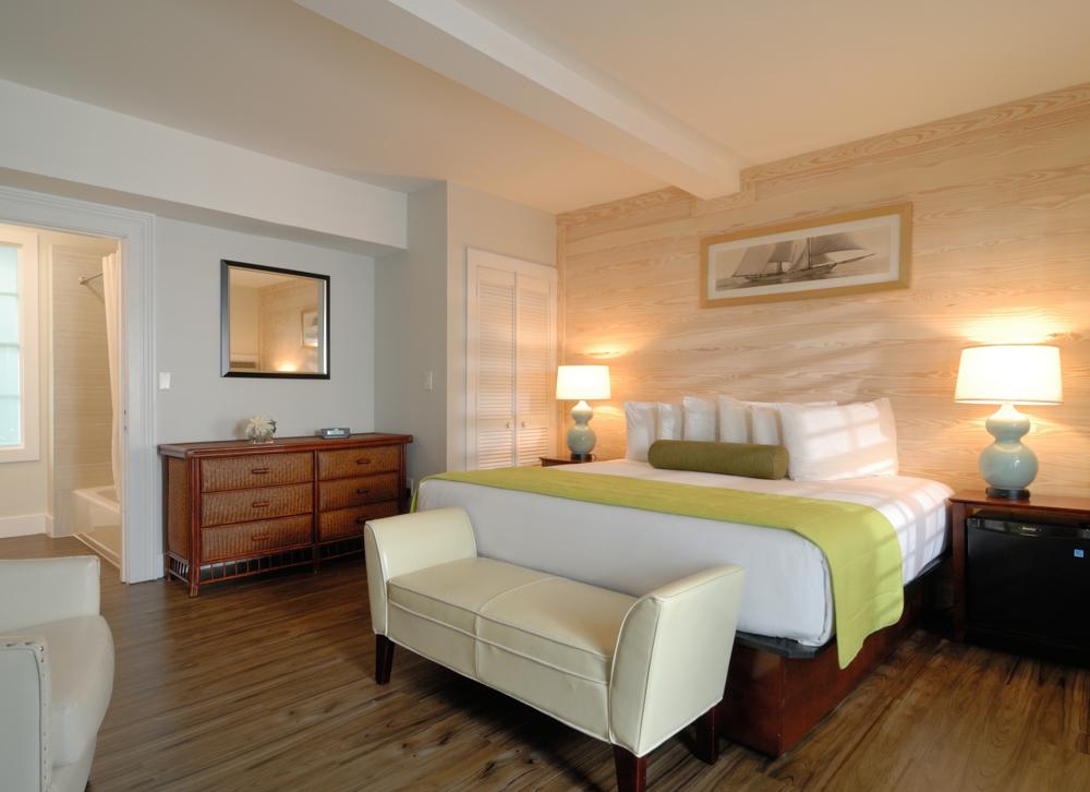 Lighthouse Court Hotel