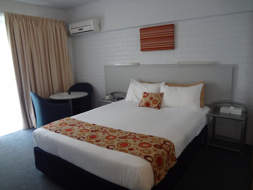 Adina Place Motel Apartments