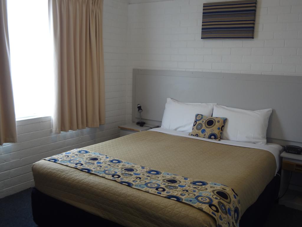 Adina Place Motel Apartments
