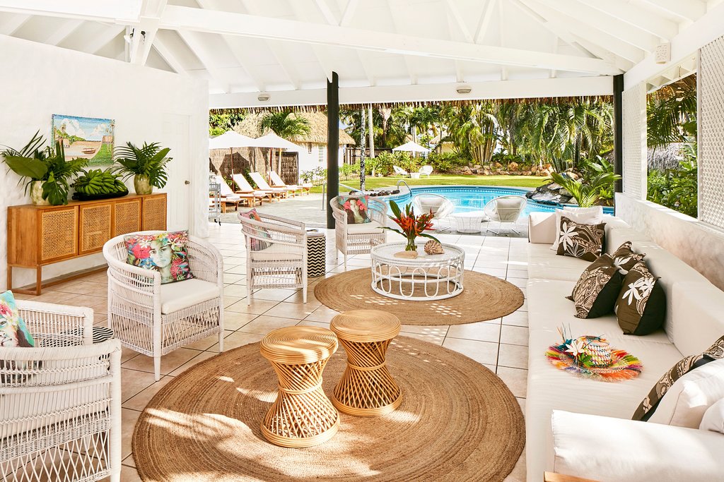 Motu Beachfront Art Villas