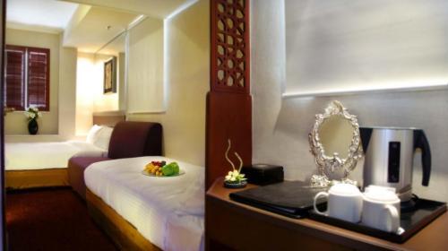 Oriental Lander Hotel