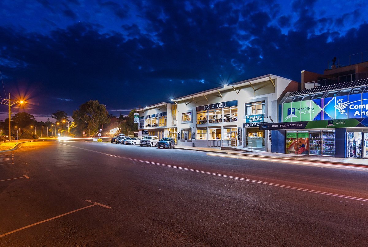 The Merimbula Lakeview Hotel