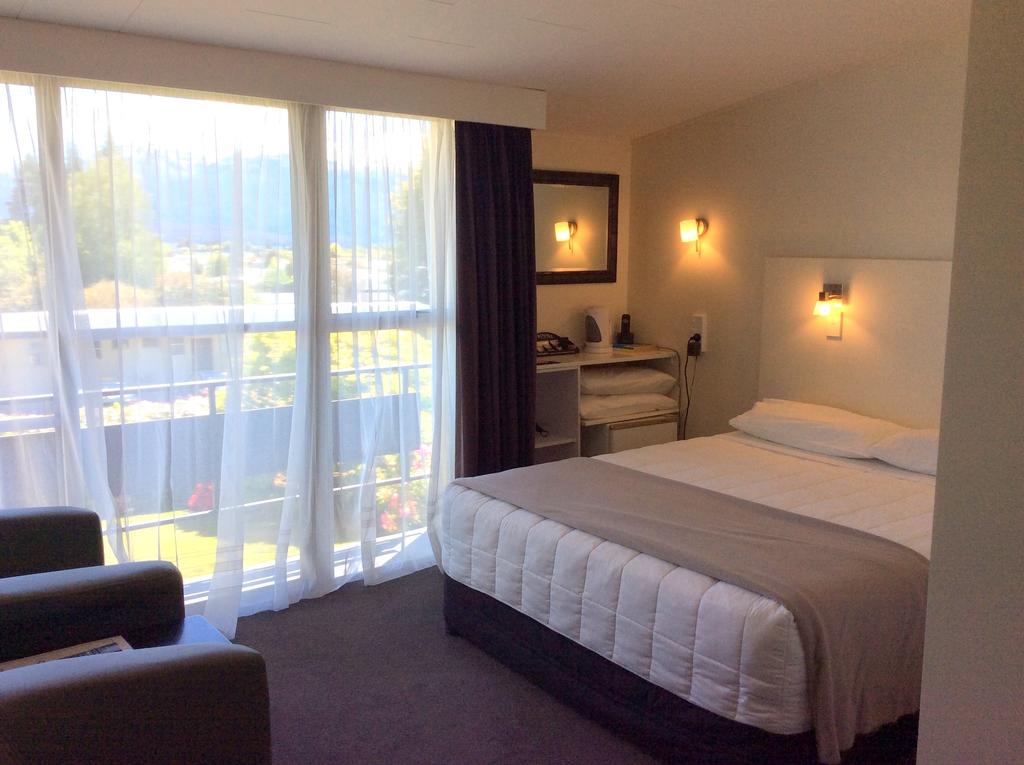 Fiordland Hotel Motel