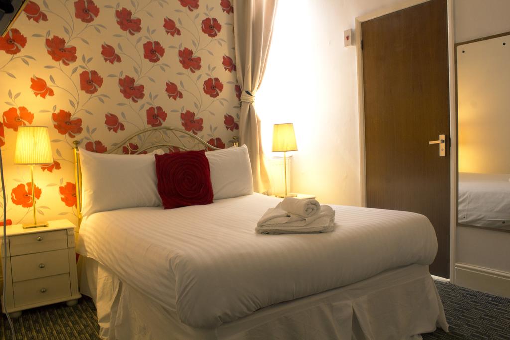 The Villa Rose