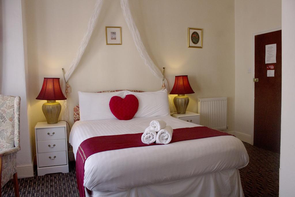 The Villa Rose