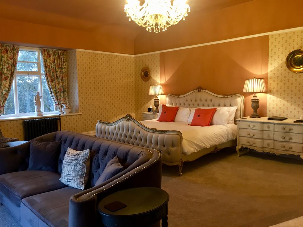 Glewstone Court Country House Hotel