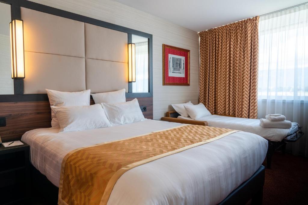 Nash Suites Hotel