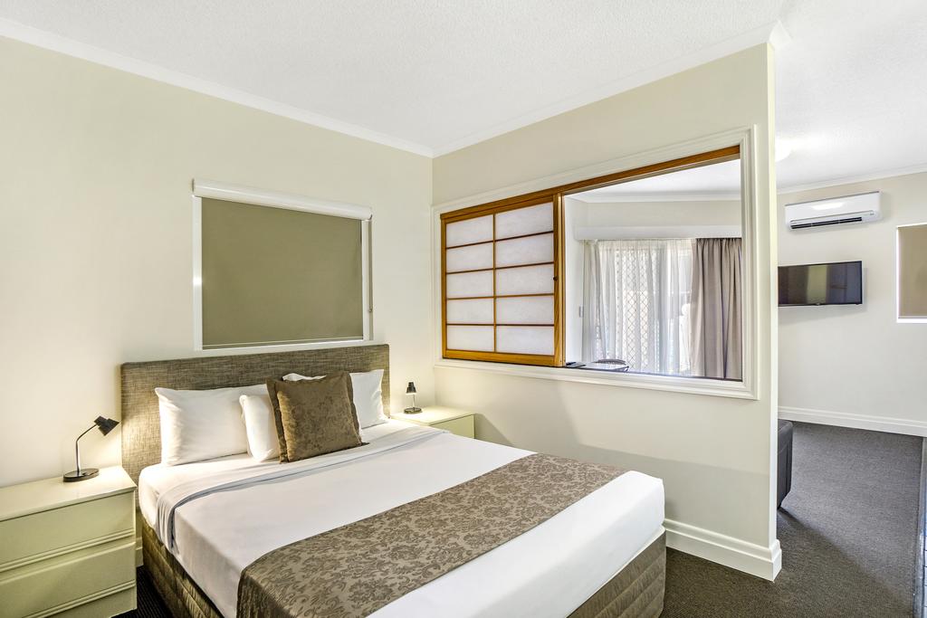 Toowong Inn and Suites