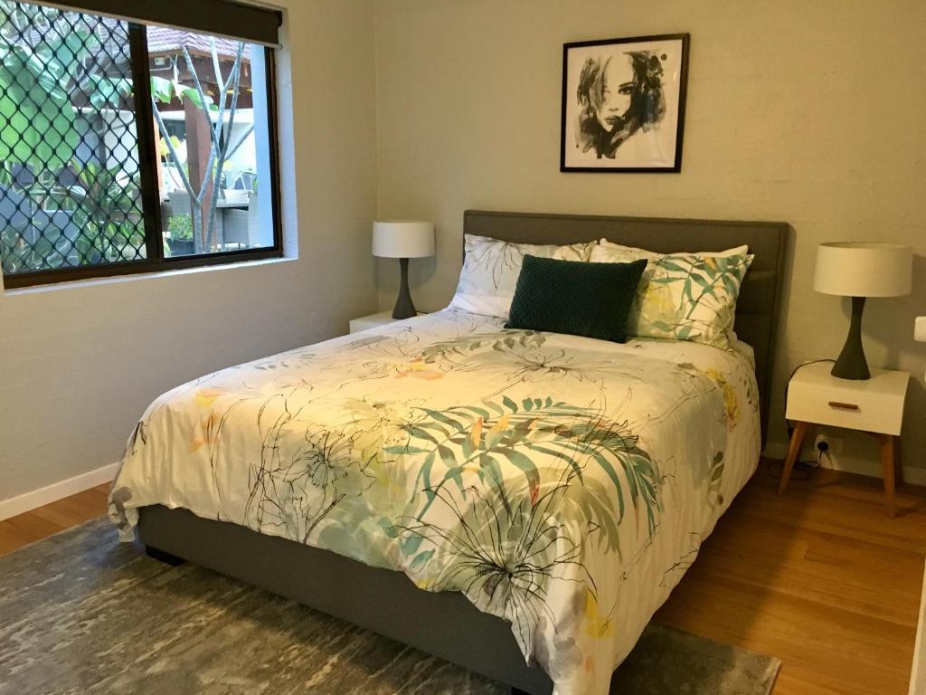 Burleigh Palms Apartments