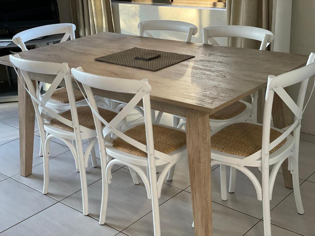 Burleigh Palms Apartments