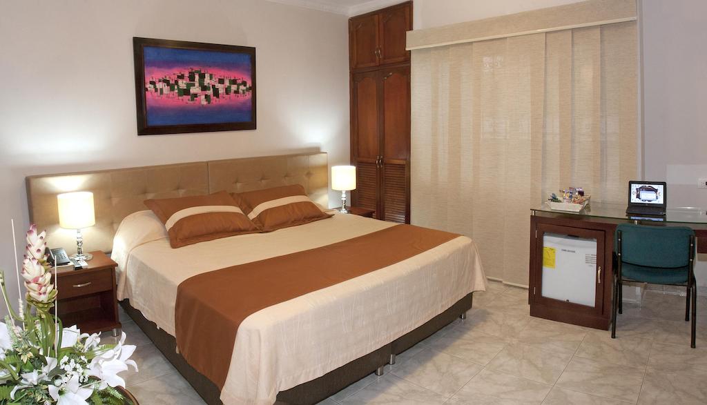 Cabecera Country Hotel