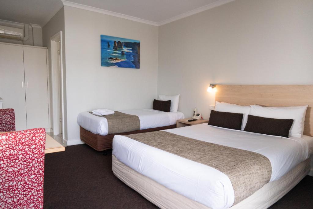 Admiralty Inn