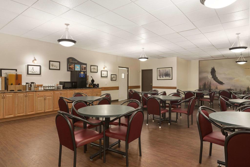 Days Inn by Wyndham High Prairie