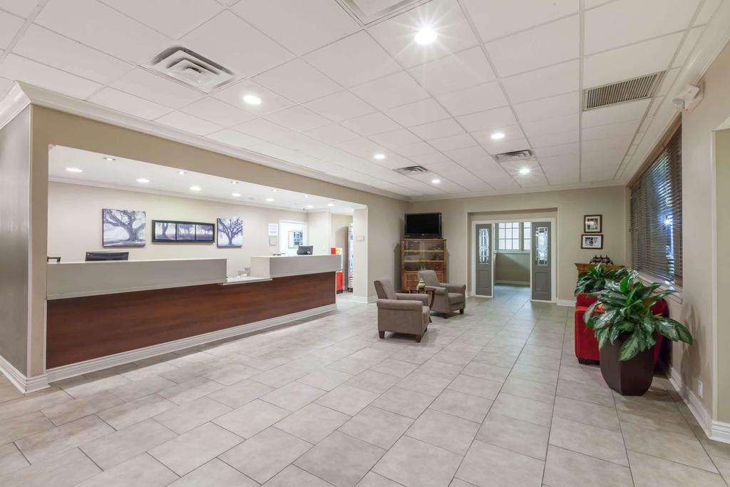 Ramada by Wyndham New Iberia