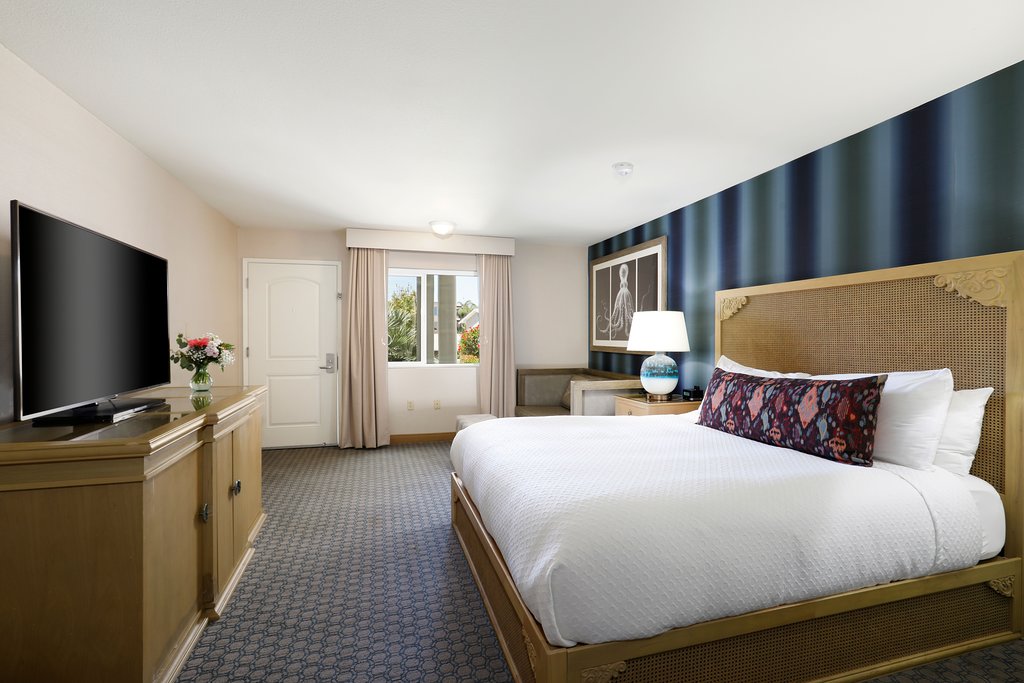 Spyglass Inn
