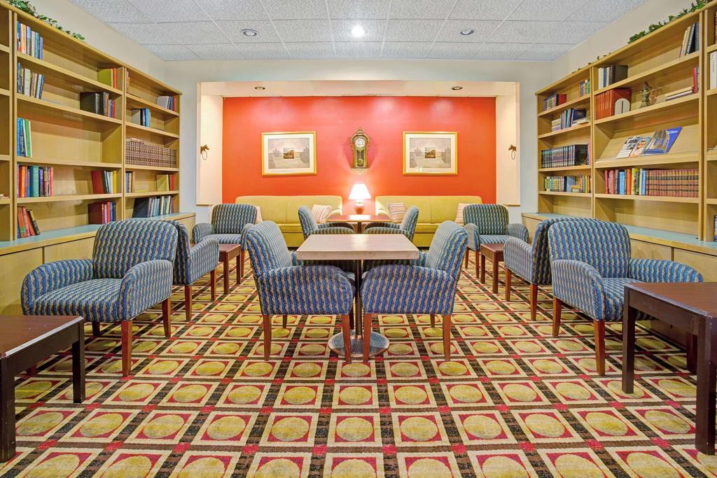 Ramada by Wyndham Englewood Hotel & Suites
