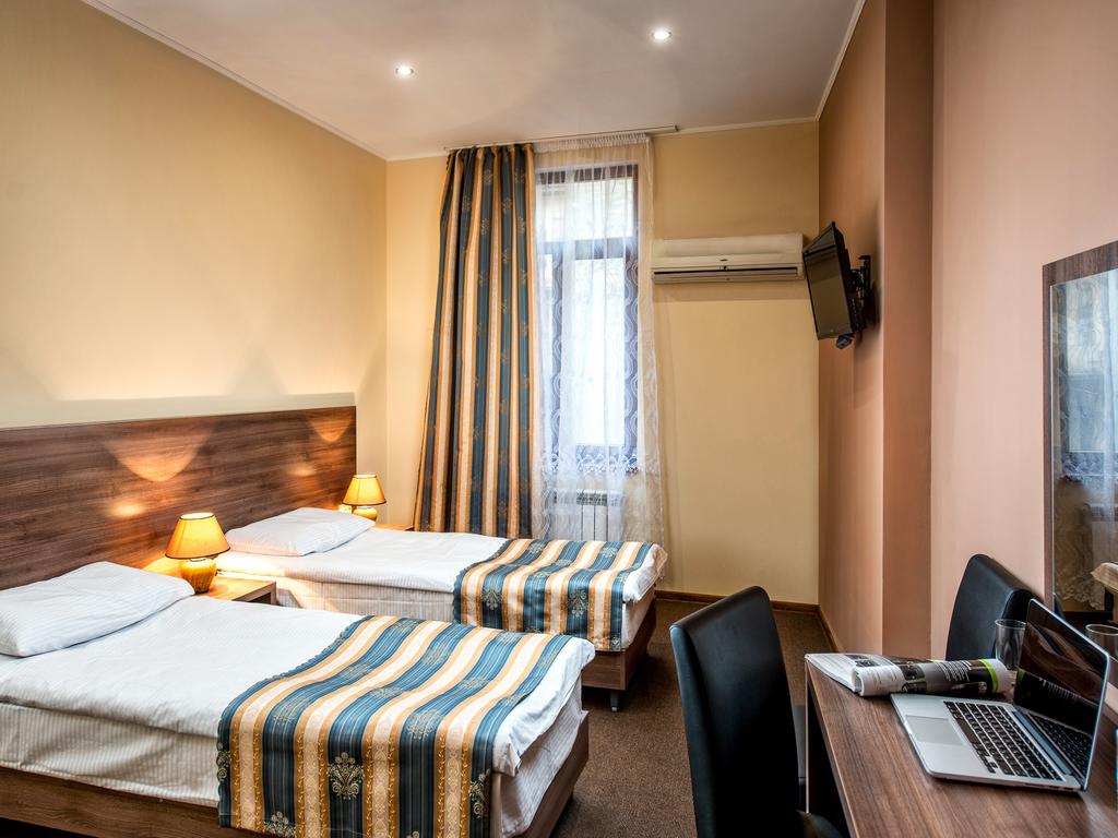 Jam Hotel