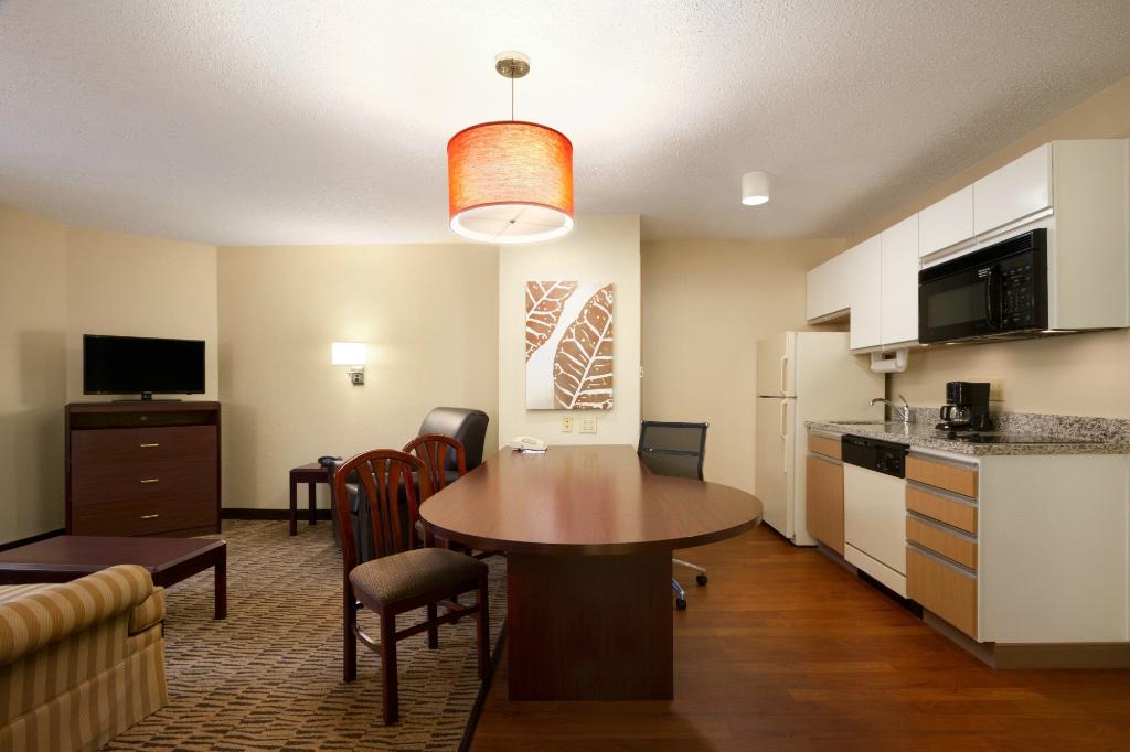 MainStay Suites Orlando Altamonte Springs (Formerly Hawthorn Suites by Wyndham)
